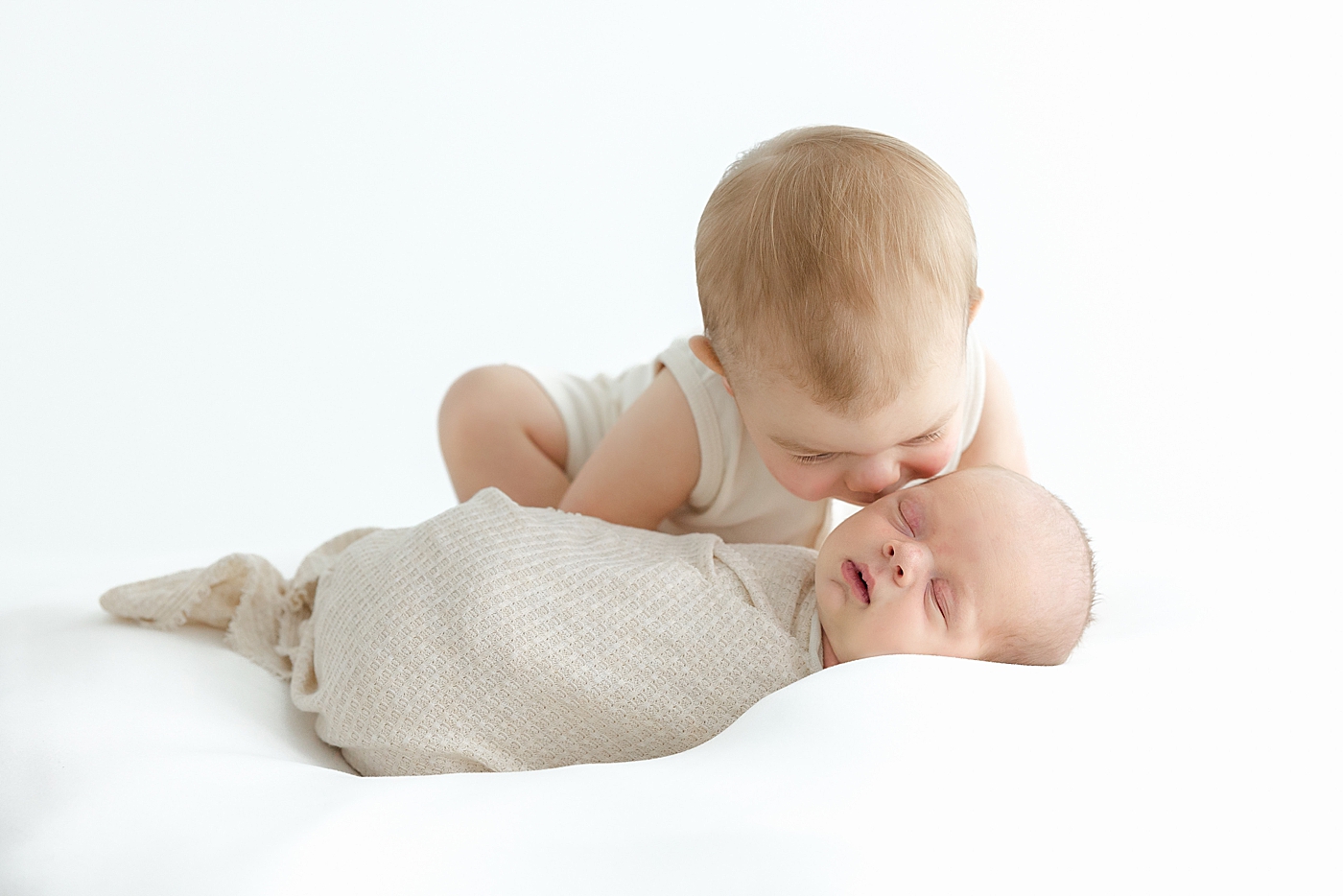  | Preparing Siblings for Newborn Sessions | Image by Sana Ahmed Photography